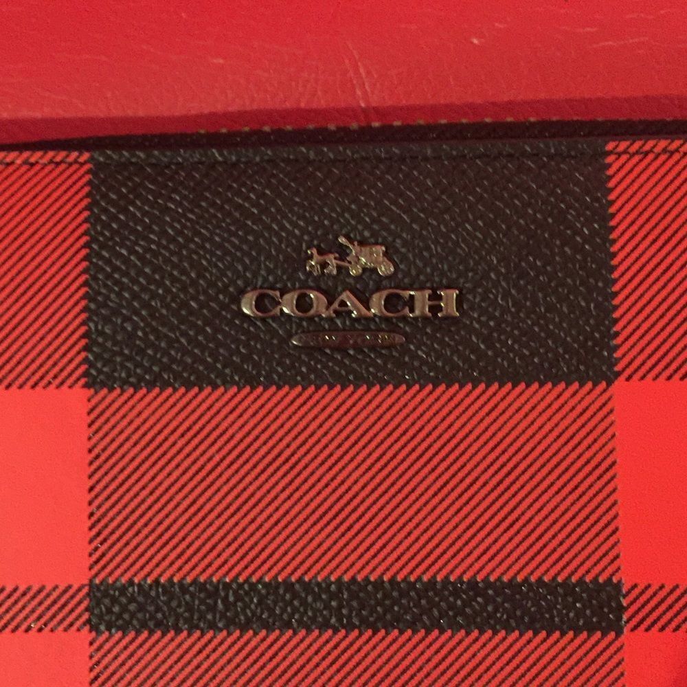 Brand new Coach wallet - Picture 5 of 13